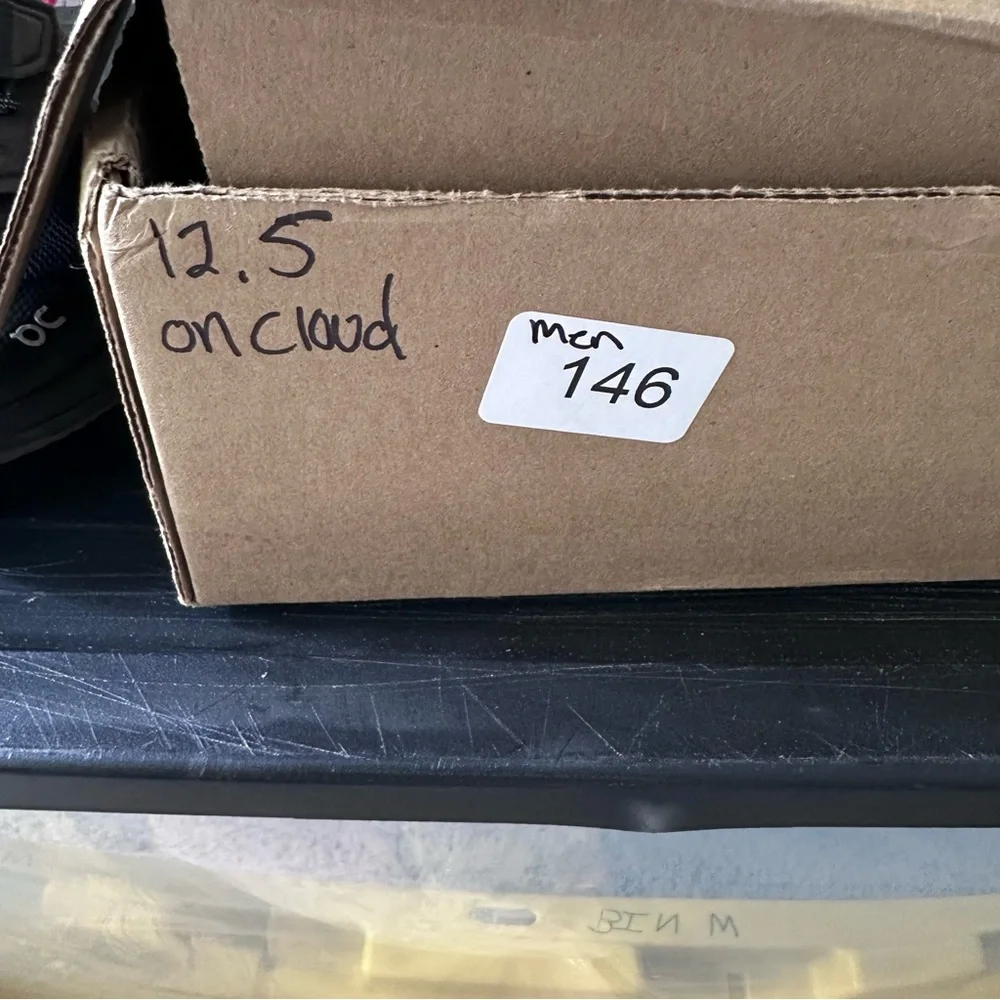 New in generic box On cloud Running Men's‎ Black Running Shoes